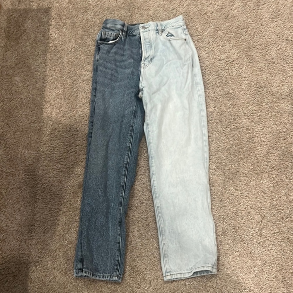 Two tone denim jeans. Size:25